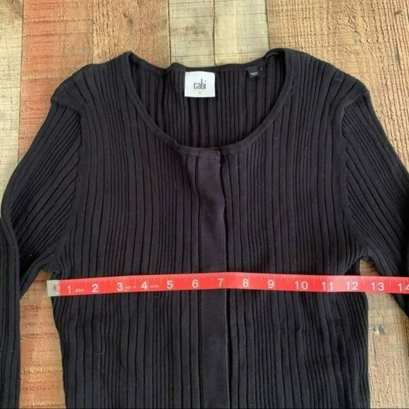 Cabi womens sz small black ribbed knit long sleeve button up top with ruffle hem - Picture 2 of 8